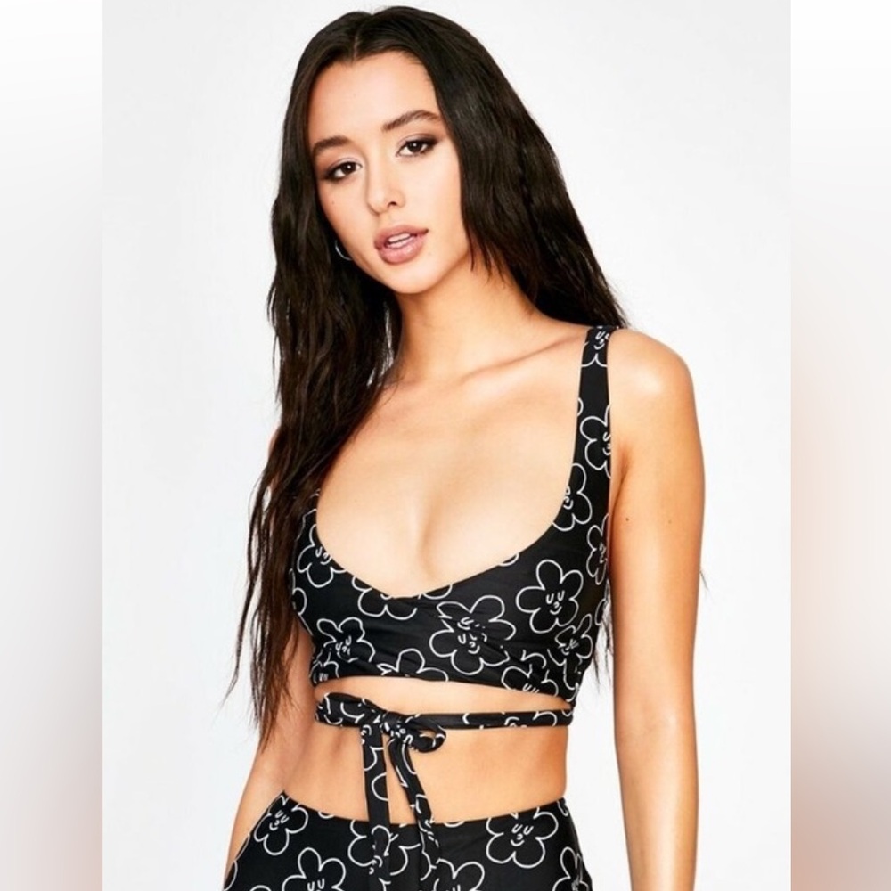 〰️ Lazy Oaf Wallflower Bikini Top in M